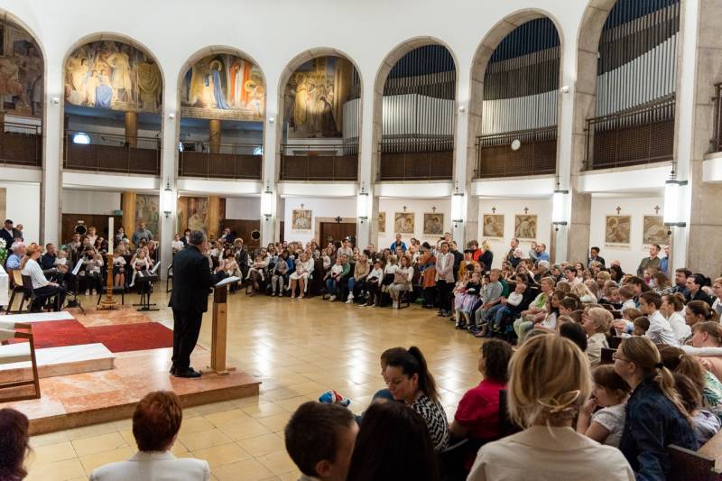 2025_05_06_anyak napja_19.jpg